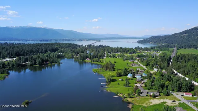 $1,750,000 | 291 Comeback Bay Lane, Sagle, ID 83860