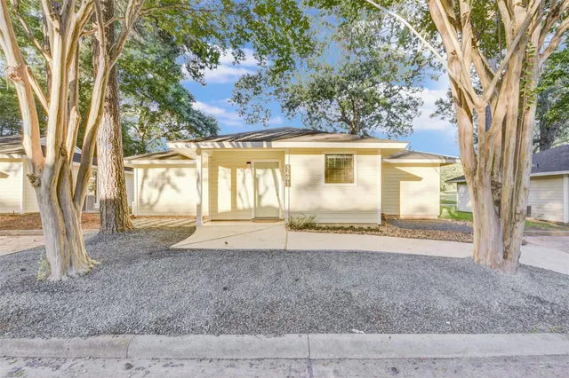 $1,400 | 3491 Balboa Circle, Montgomery, TX 77356