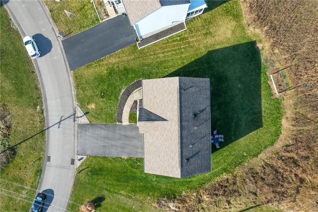 216 West Country Barn Road Houston, PA 15342 - Photo 5 of 34 an aerial view of a house having outdoor space