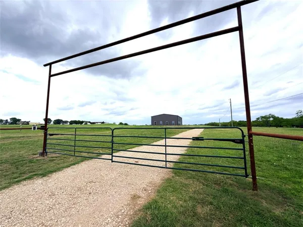 $525,000 | 192 FM 1183, Alma, TX 75119