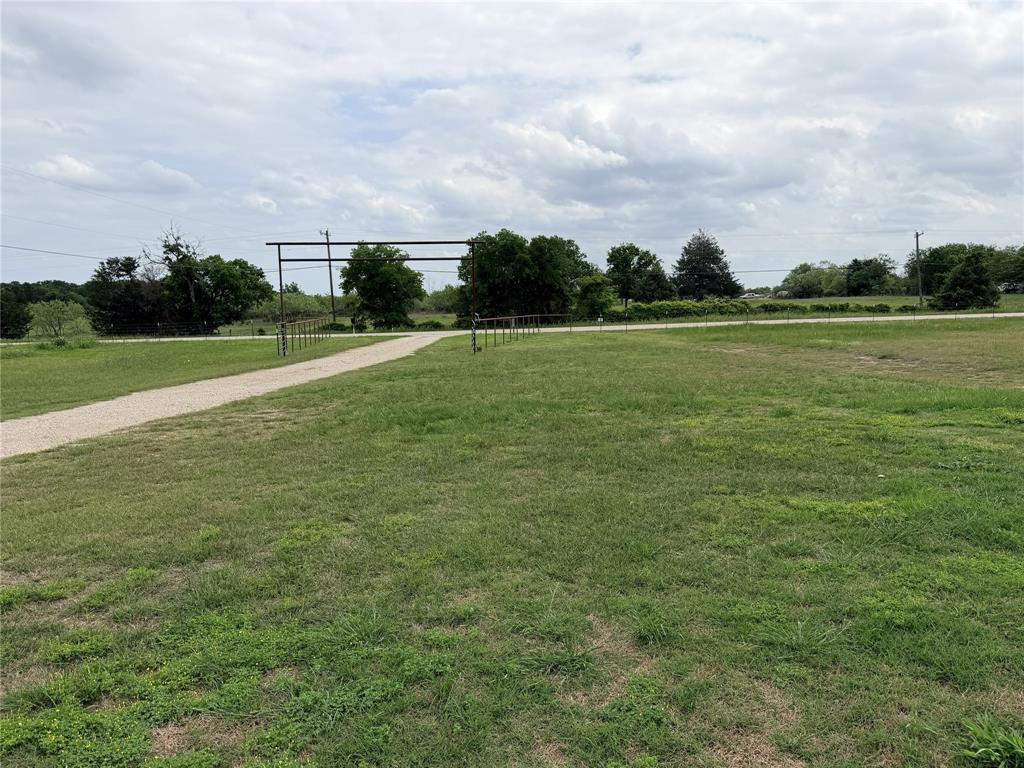 192 FM 1183 Alma, TX 75119 - Photo 15 of 33