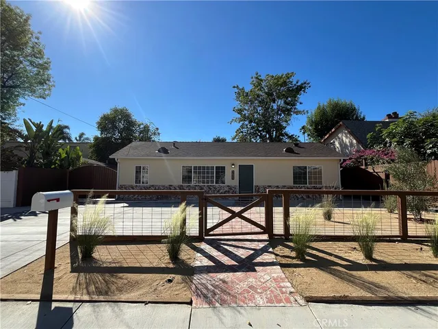 $3,695 | 5609 Radford Avenue, Valley Village, CA 91607