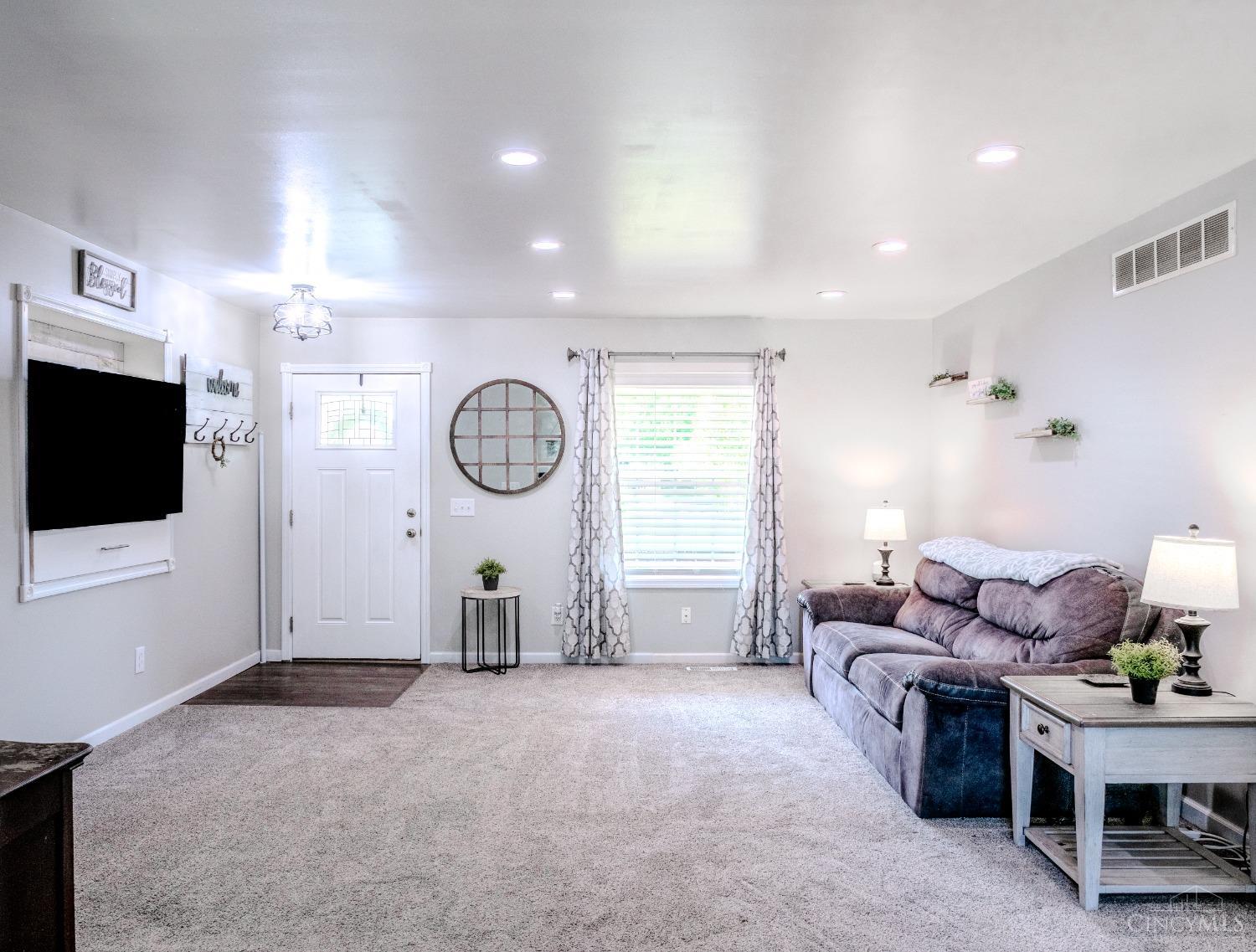 7465 Barret Road West Chester, OH 45069 - Photo 5 of 30 Gallery Image 5
