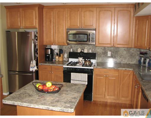 32 Darwin Road Old Bridge, NJ 08857 - Photo 3 of 10 Gallery Image 3