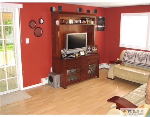 32 Darwin Road Old Bridge, NJ 08857 - Photo 7 of 10 Gallery Image 7