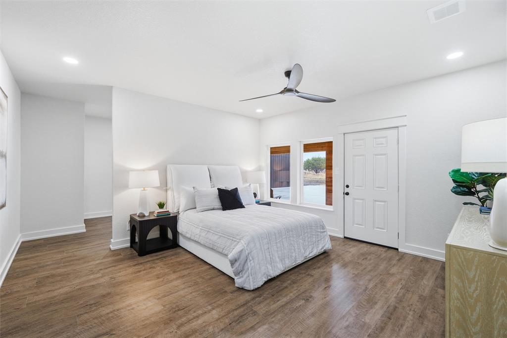 388 Fern Valley Road Waco, TX 76708 - Photo 18 of 40 Primary Suite