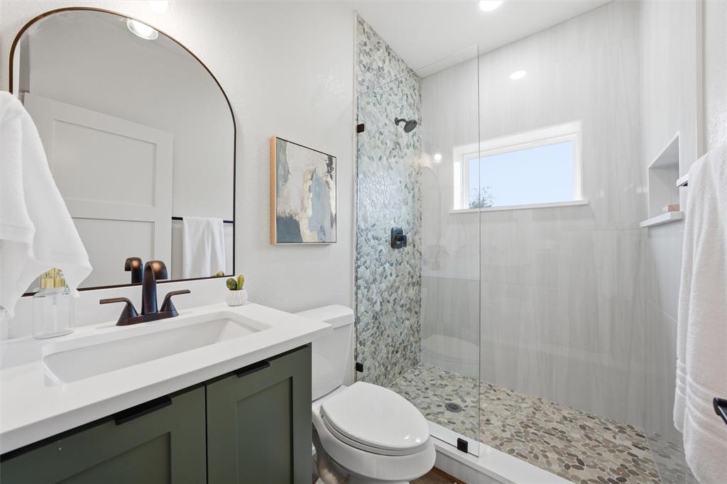 388 Fern Valley Road Waco, TX 76708 - Photo 26 of 40 Full Bath 2