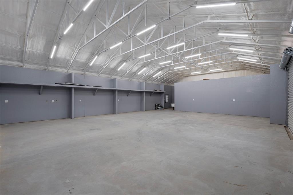 388 Fern Valley Road Waco, TX 76708 - Photo 33 of 40 Garage Dreams