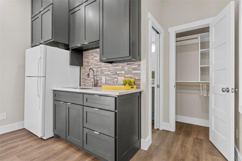 388 Fern Valley Road Waco, TX 76708 - Photo 35 of 40 Studio Kitchen, bathroom, closet