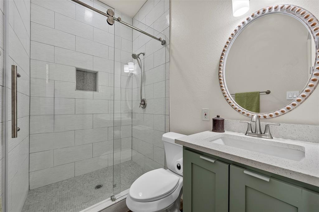 388 Fern Valley Road Waco, TX 76708 - Photo 37 of 40 Studio Bathroom