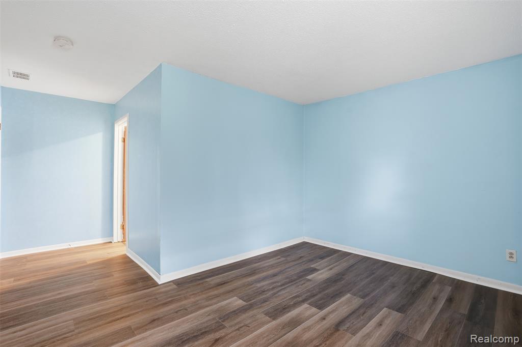 1028 Carleton Road Milan, MI 48160 - Photo 8 of 29