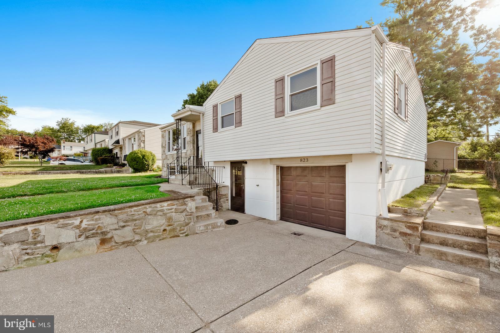 823 Rennard Street Philadelphia, PA 19116 - Photo 4 of 40 Charming home with inviting curb appeal.