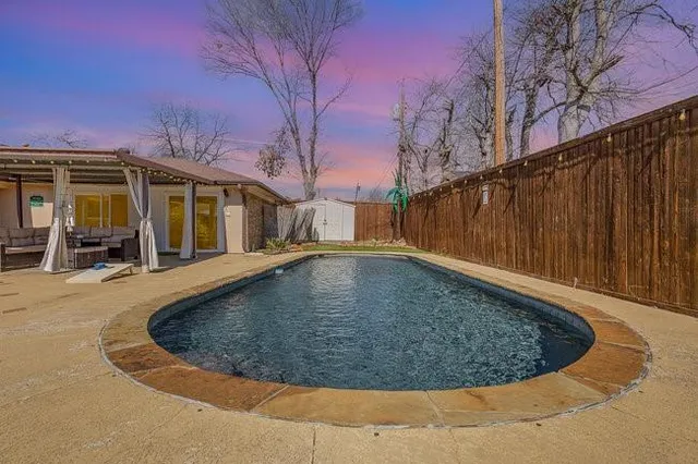 a view of outdoor space