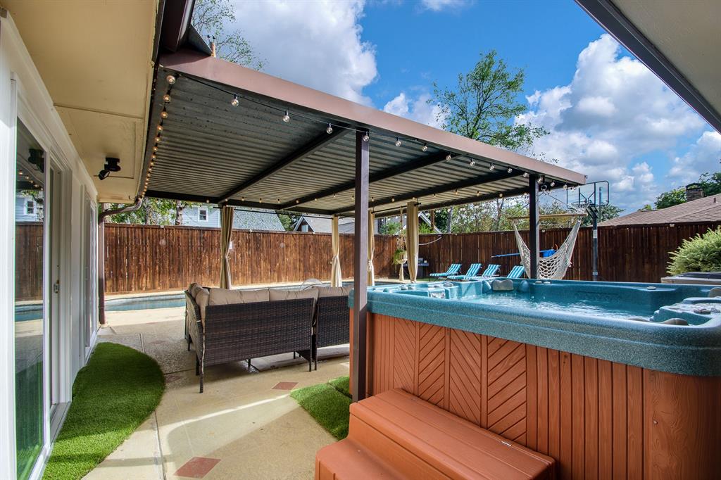 2404 Crestview Circle Irving, TX 75062 - Photo 32 of 39 a view of outdoor space yard and patio