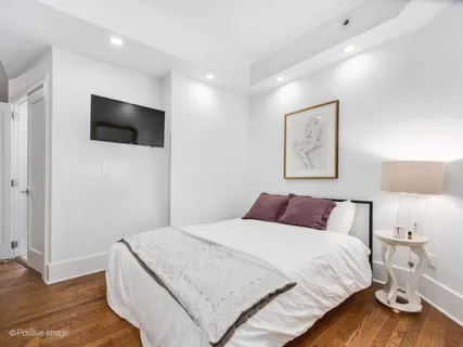 $665,000 | 2335 North Commonwealth Avenue, Unit 3G, Chicago, IL 60614