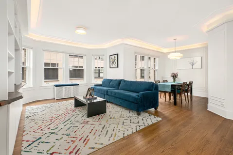 $665,000 | 2335 North Commonwealth Avenue, Unit 3G, Chicago, IL 60614