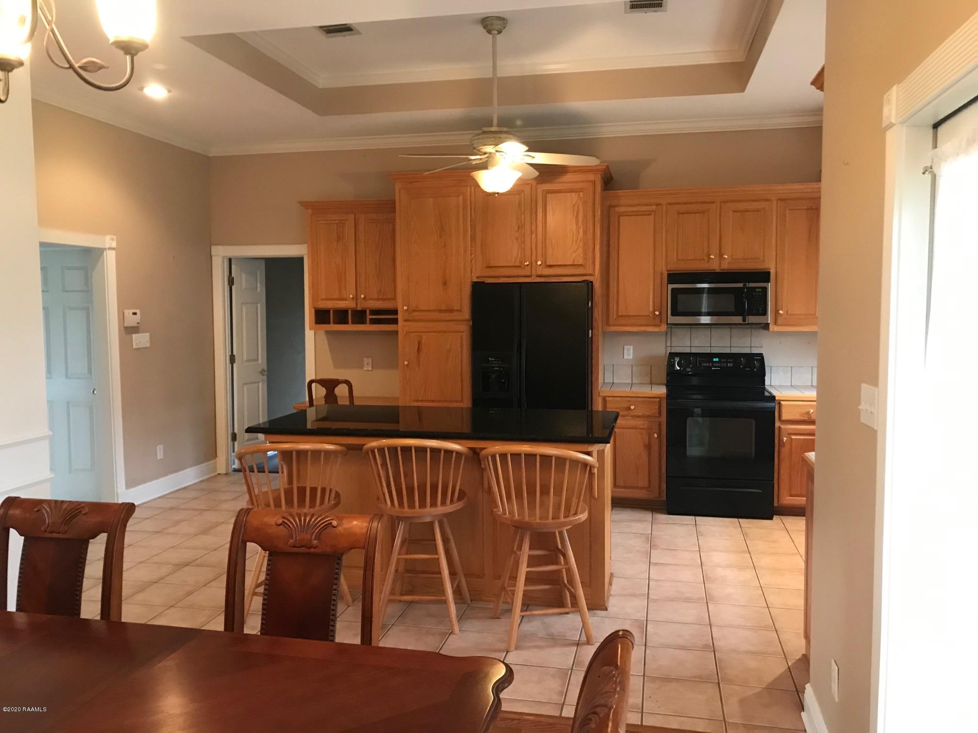 304 Bonin Road Lafayette, LA 70508 - Photo 7 of 23 Kitchen