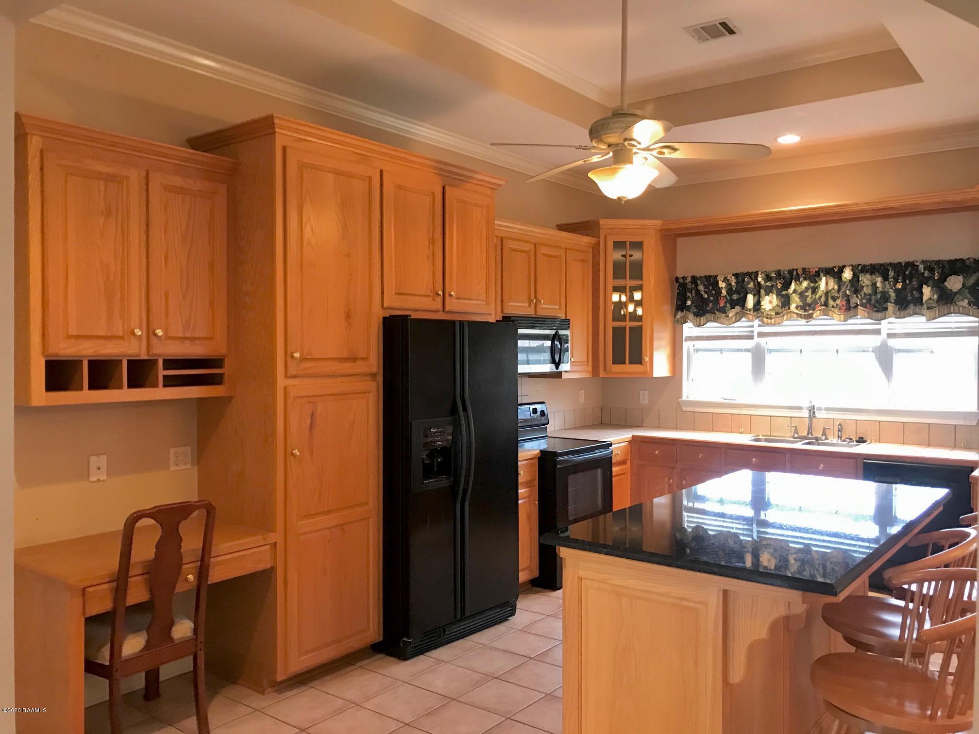 304 Bonin Road Lafayette, LA 70508 - Photo 8 of 23 Kitchen