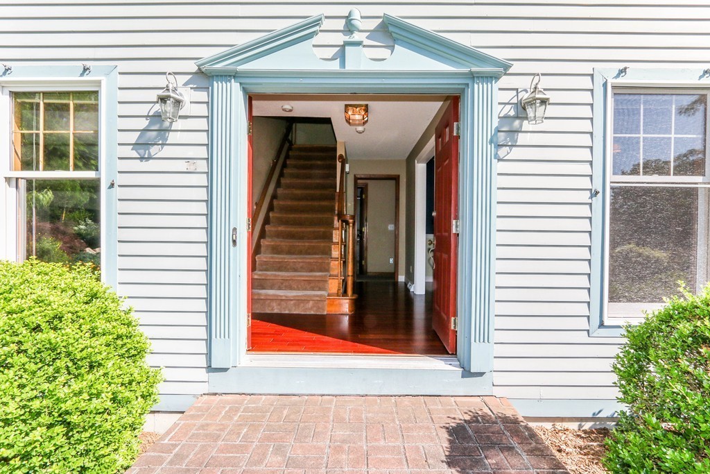 520 Springfield Street Wilbraham, MA 01095 - Photo 3 of 30 Gallery Image 3