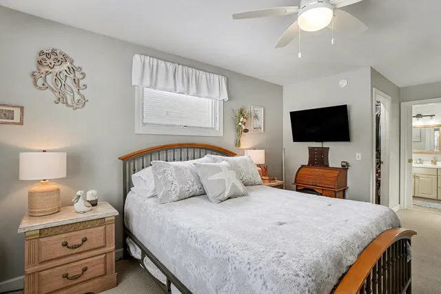 $389,000 | 17574 Park Pl Circle, Spring Lake, MI 49456