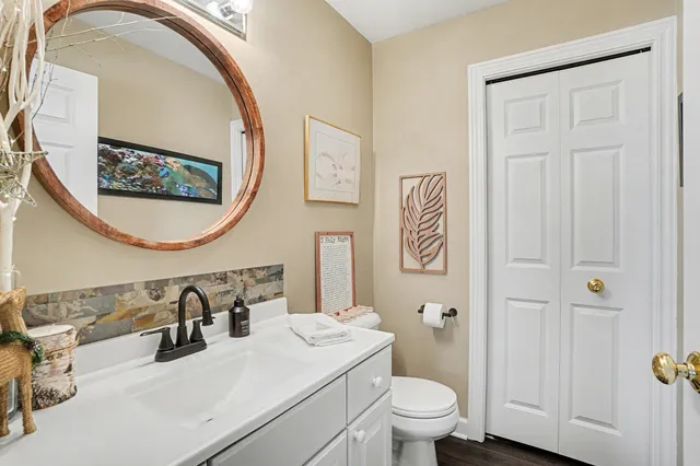 $389,000 | 17574 Park Pl Circle, Spring Lake, MI 49456