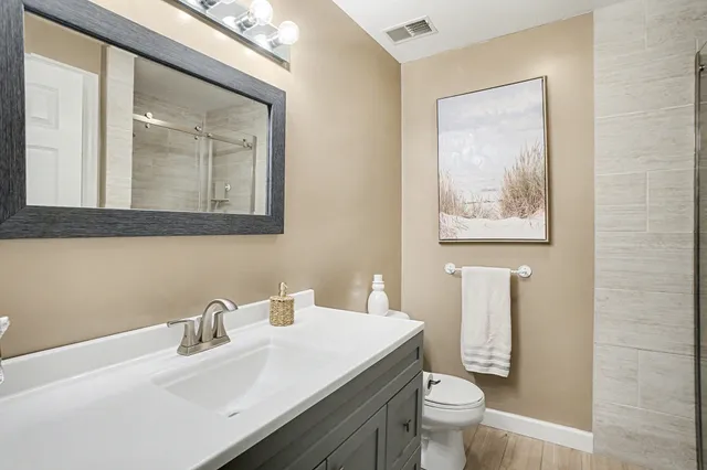 $389,000 | 17574 Park Pl Circle, Spring Lake, MI 49456