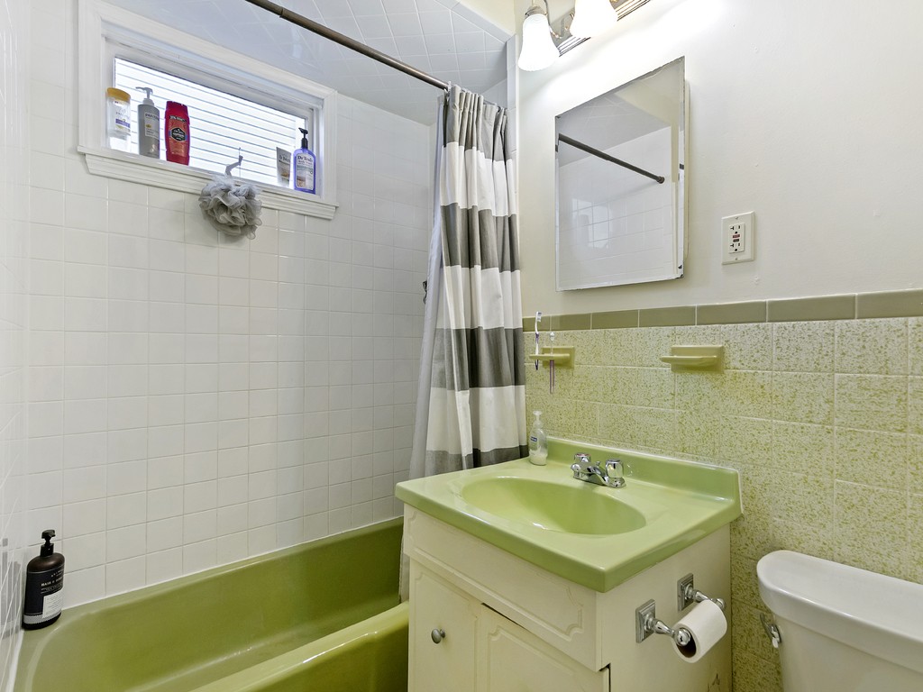 103 Bartlett Street Somerville, MA 02145 - Photo 14 of 35