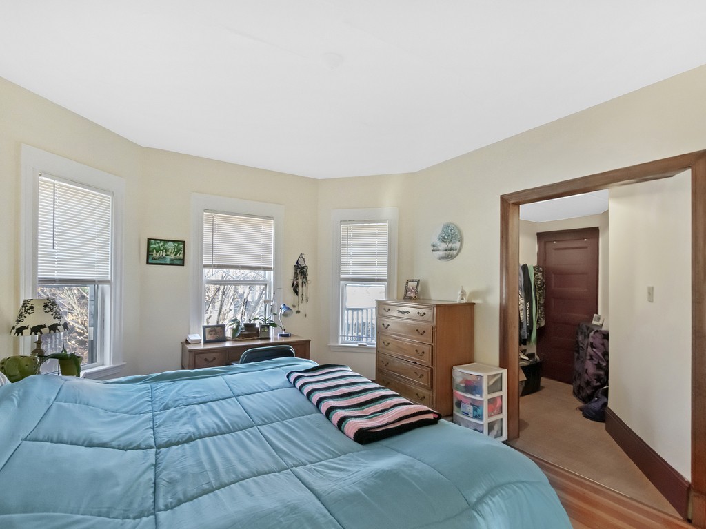 103 Bartlett Street Somerville, MA 02145 - Photo 17 of 35