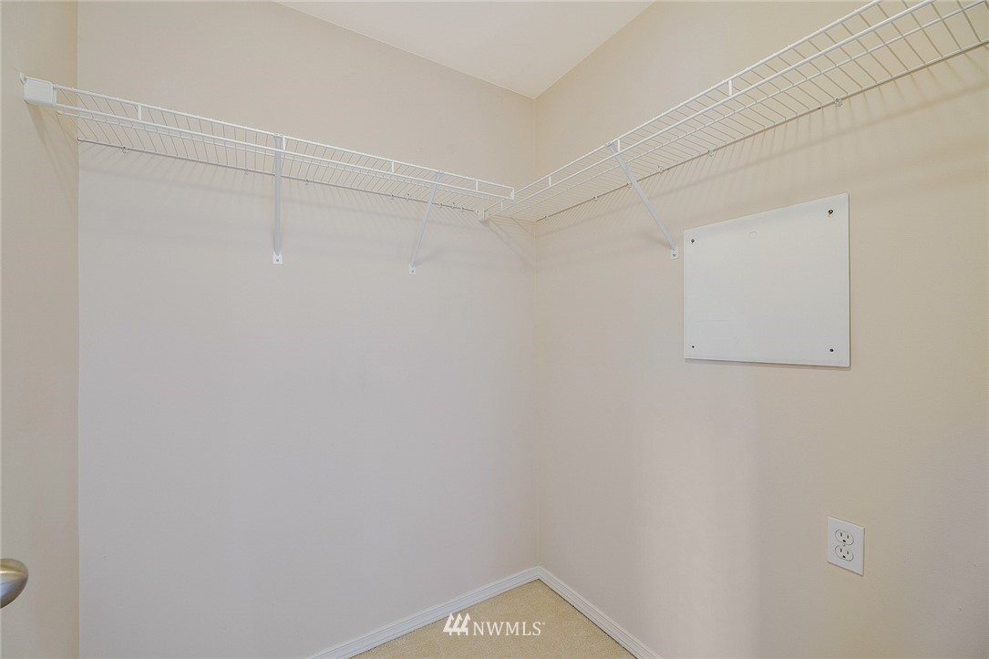 8542 B Midvale Avenue North Seattle, WA 98103 - Photo 15 of 31 a view of small space