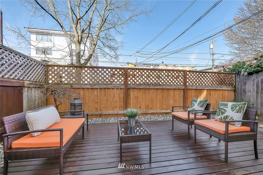 8542 B Midvale Avenue North Seattle, WA 98103 - Photo 26 of 31 a outdoor living space with patio furniture