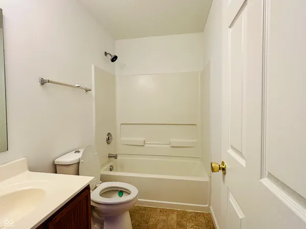 $2,000 | 12655 Braddock Lane, Noblesville, IN 46060