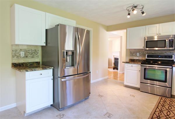 20 Pintail Road, Unit 20 Walpole, MA 02081 - Photo 3 of 25 Gallery Image 3