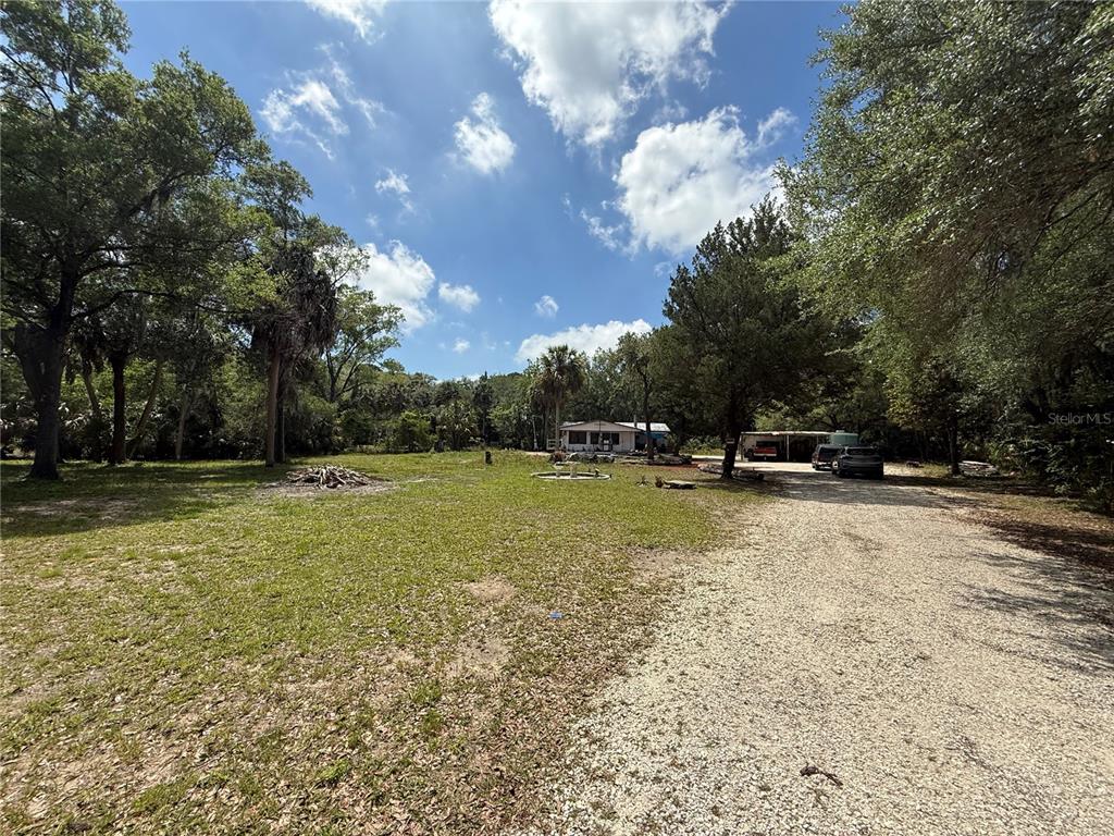 186 Gladys Avenue Inglis, FL 34449 - Photo 15 of 21