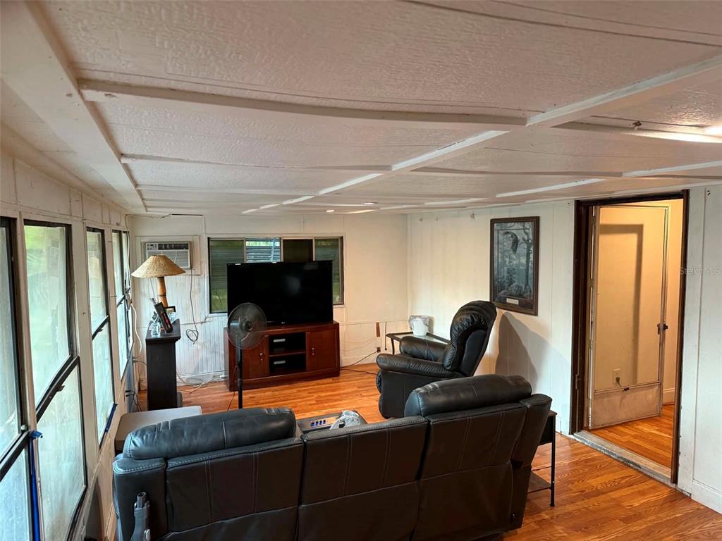 186 Gladys Avenue Inglis, FL 34449 - Photo 8 of 21