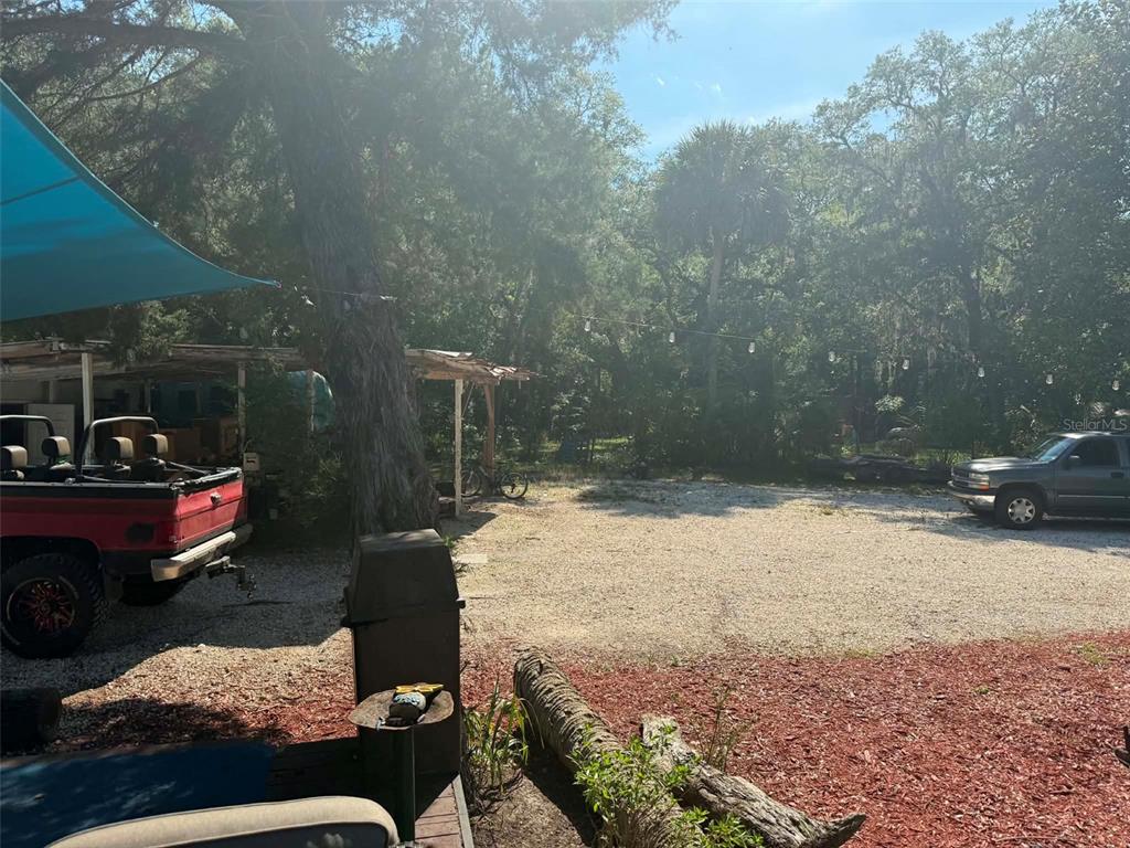 186 Gladys Avenue Inglis, FL 34449 - Photo 10 of 21