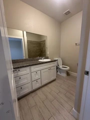 $1,400 | 1820 Jacquelyn Drive, Unit 204, Houston, TX 77055