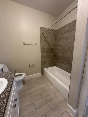 $1,400 | 1820 Jacquelyn Drive, Unit 204, Houston, TX 77055