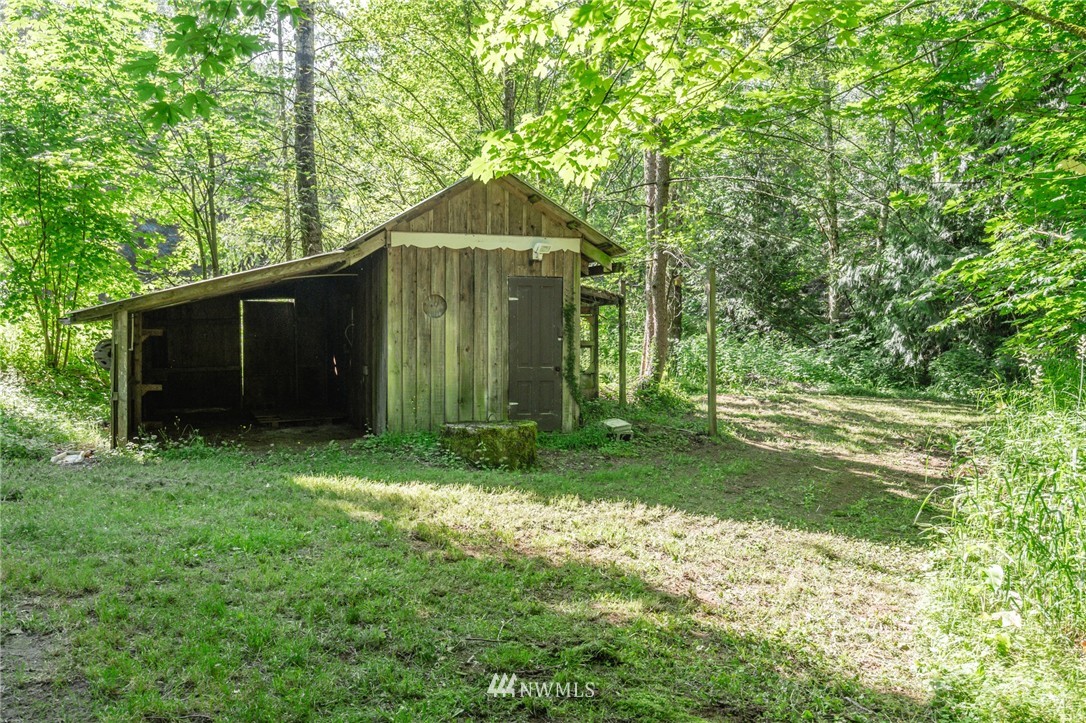5111 Reese Hill Road Sumas, WA 98295 - Photo 5 of 23