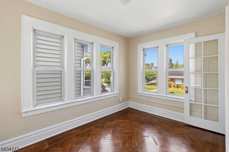 102 Lincoln Street Montclair, NJ 07042 - Photo 5 of 22