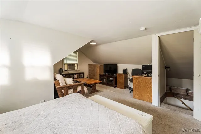 $575,000 | 994 Grover Road, East Aurora, NY 14052