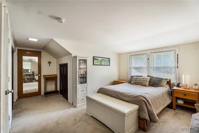 $575,000 | 994 Grover Road, East Aurora, NY 14052