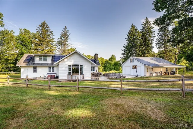 $575,000 | 994 Grover Road, East Aurora, NY 14052