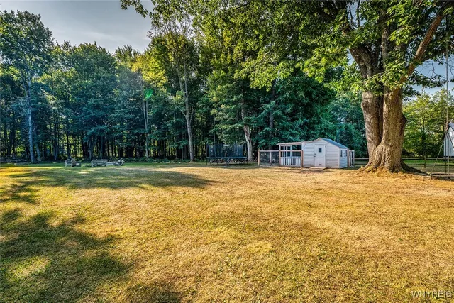 $575,000 | 994 Grover Road, East Aurora, NY 14052