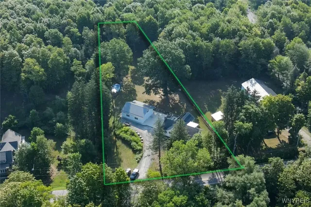 $575,000 | 994 Grover Road, East Aurora, NY 14052