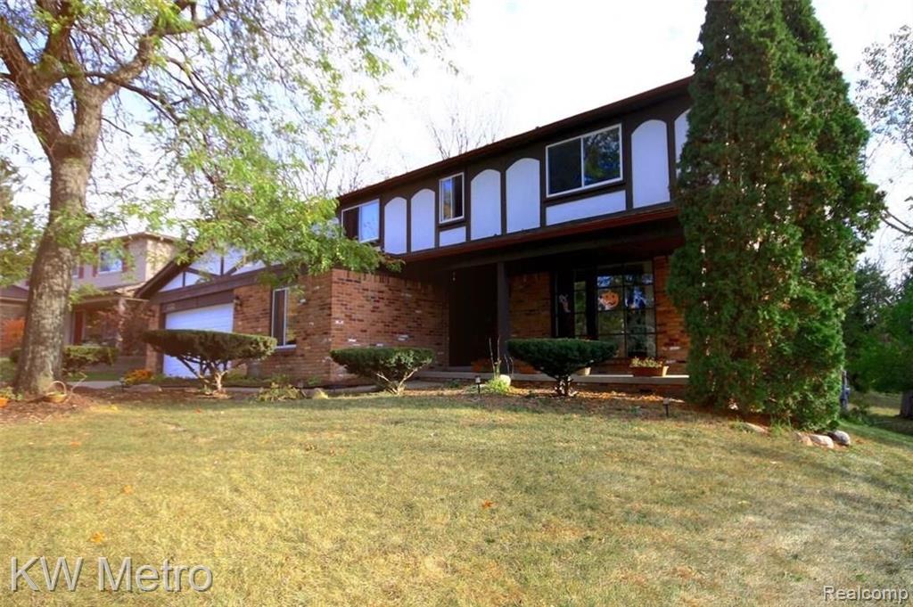 272 Pepper Tree Lane Rochester Hills, MI 48309 - Photo 3 of 34