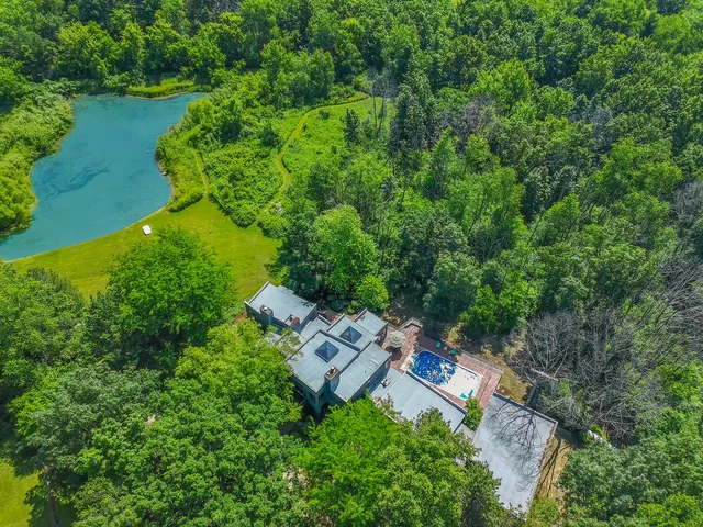 $1,190,000 | 18212 Oak Grove Road, Harvard, IL 60033