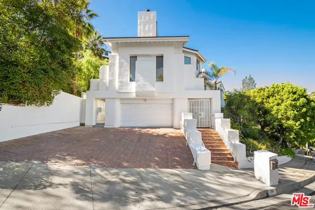 $2,495,000 | 2461 Jupiter Drive, Los Angeles, CA 90046