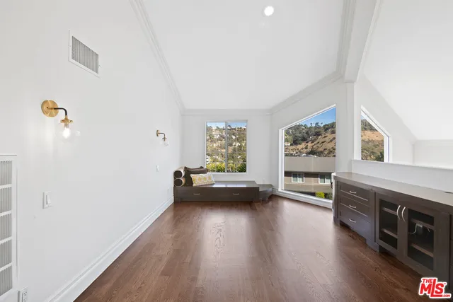 $2,495,000 | 2461 Jupiter Drive, Los Angeles, CA 90046