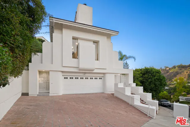 $2,495,000 | 2461 Jupiter Drive, Los Angeles, CA 90046