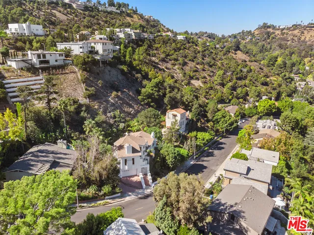 $2,495,000 | 2461 Jupiter Drive, Los Angeles, CA 90046